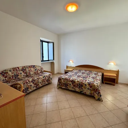 Altomare Aparthotel 4*