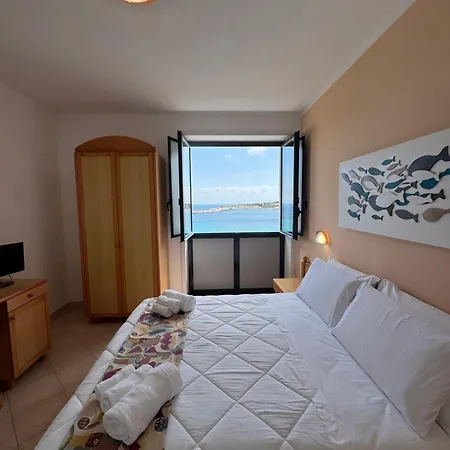 Apart Otel Altomare 4*