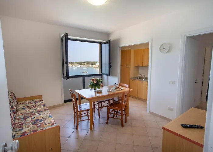 Lägenhetshotell Altomare 4*